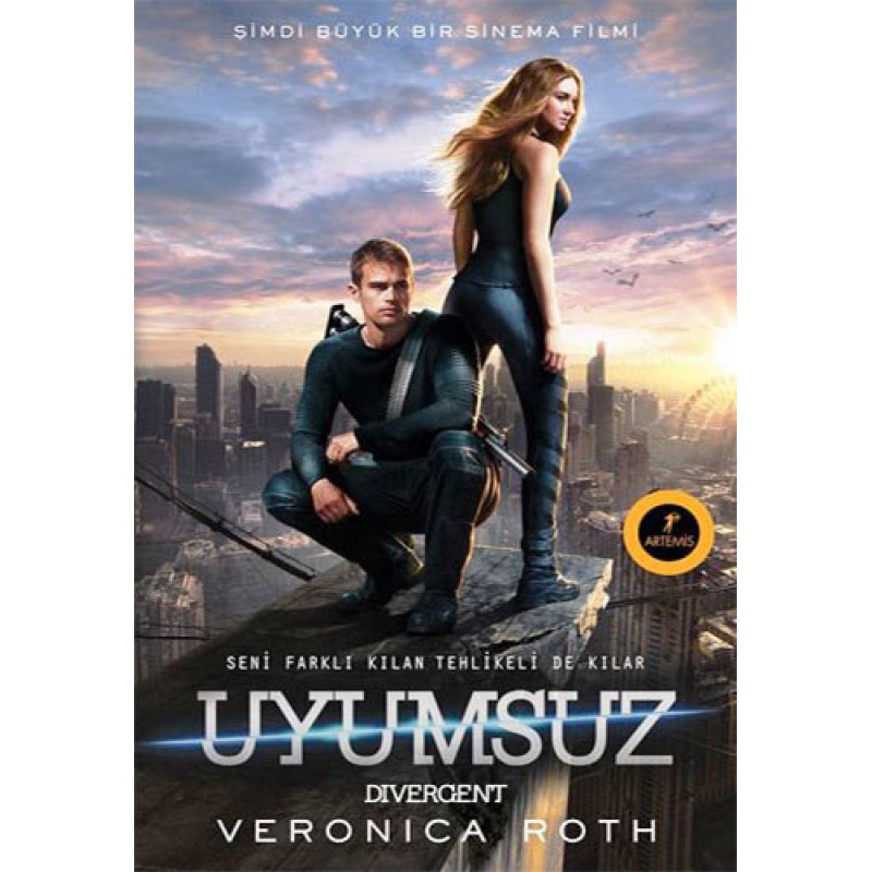 Uyumsuz - Film Özel Baskısı (Ciltli) Uyumsuz - Film Özel Baskısı (Ciltli)