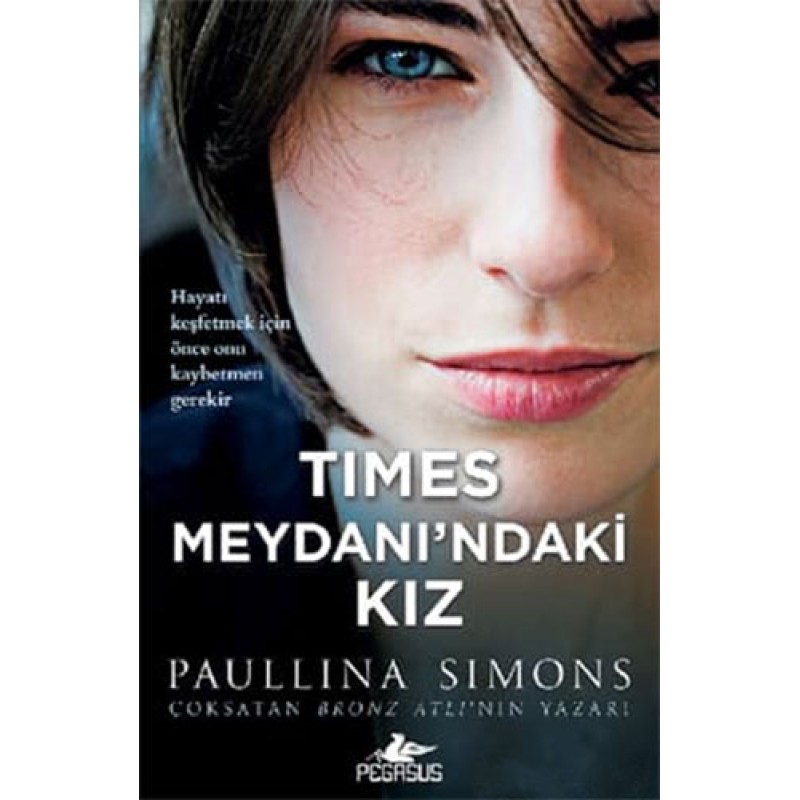 Times Meydanı’ndaki Kız Times Meydanı’ndaki Kız