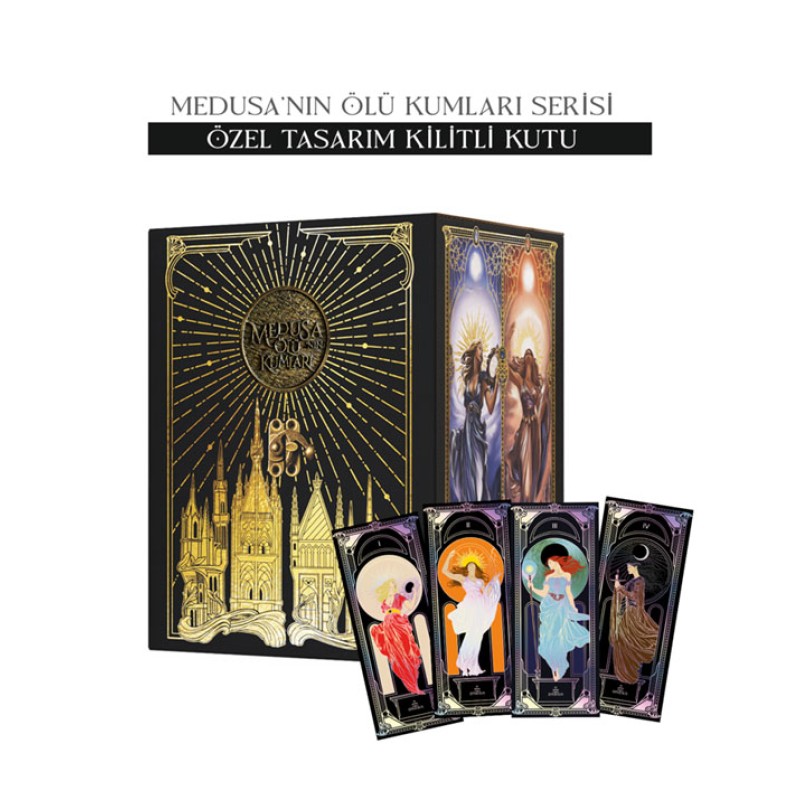 Medusa’nın Ölü Kumları Serisi 4 Kitap Takım - Hediyeli Kilitli Kutu (Ciltli) Medusa’nın Ölü Kumları Serisi 4 Kitap Takım - Hediyeli Kilitli Kutu (Ciltli)